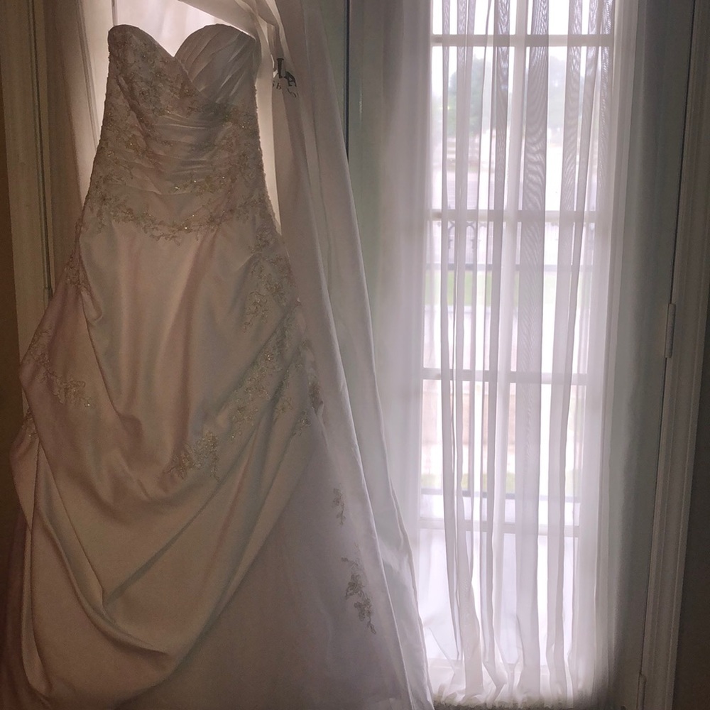 Wedding dress
